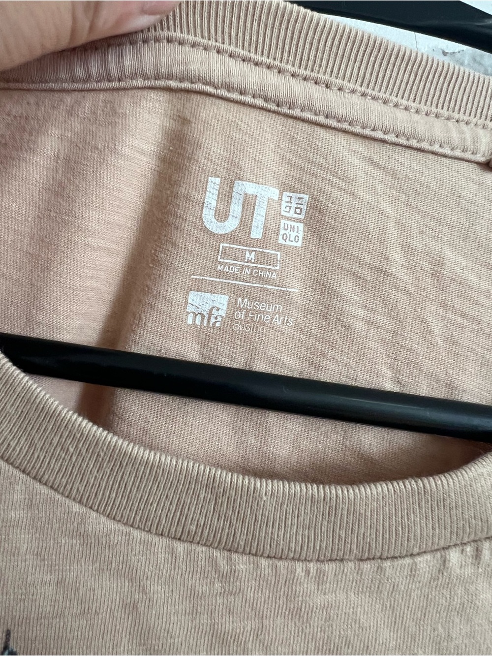 Uniqlo Beige UT Museum Tee size M - Picture 3 of 4